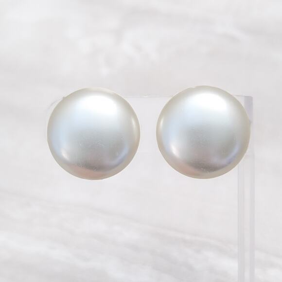 Vintage Jewelry - Vintage Clip On Earrings Classic Style Glam Large Faux Pearl Statement